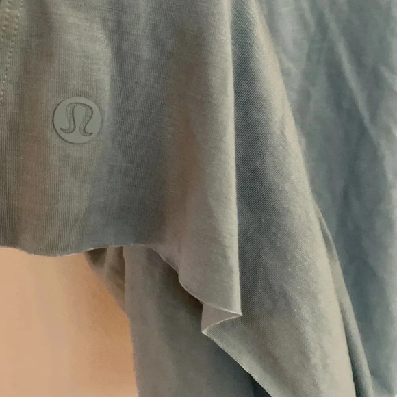 LULULEMON sz 4 long sleeve light dusty blue raw edge athletic shirt like new - Picture 5 of 6
